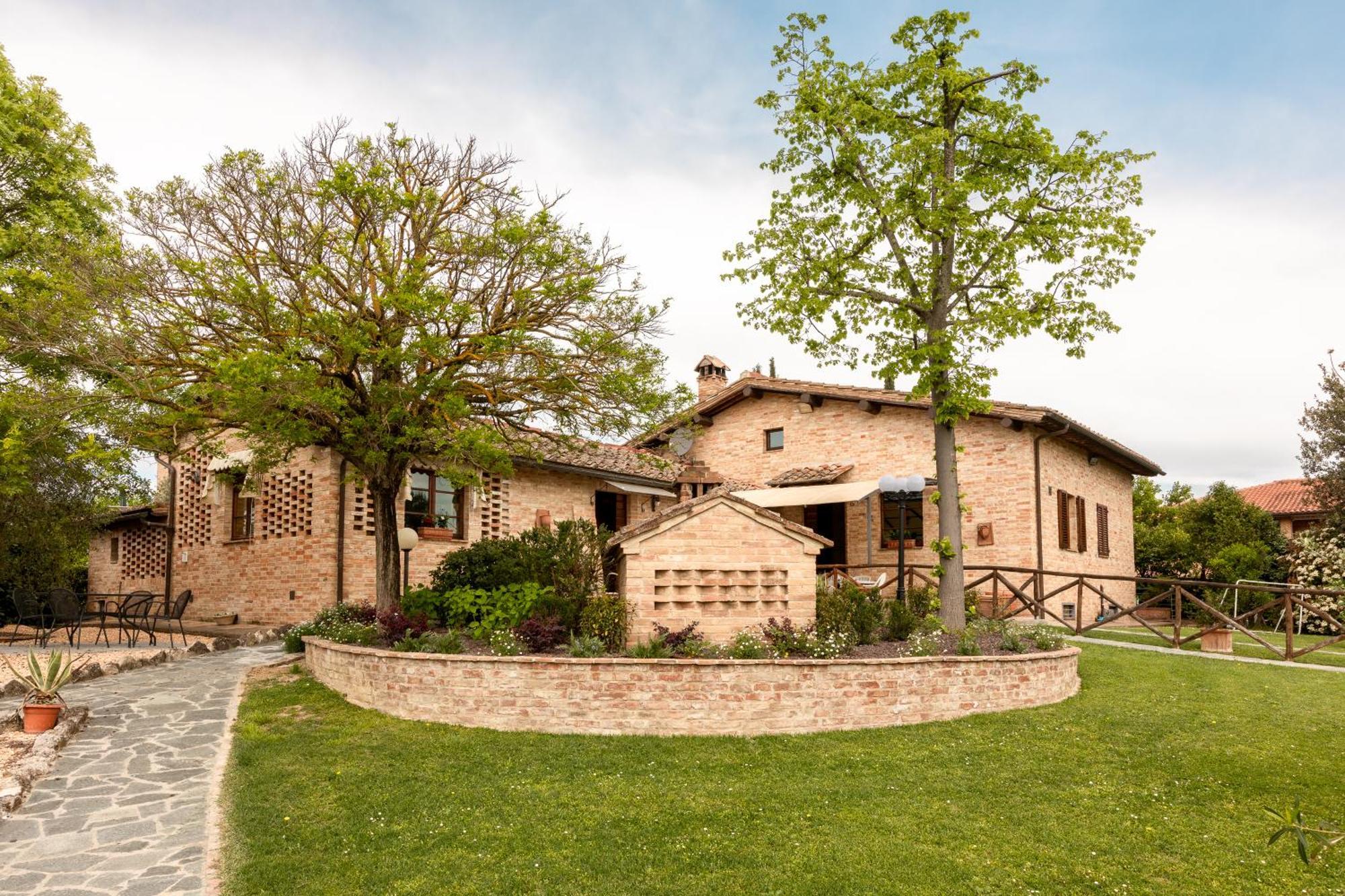 Asso Di Picche Apartment Siena Exterior photo